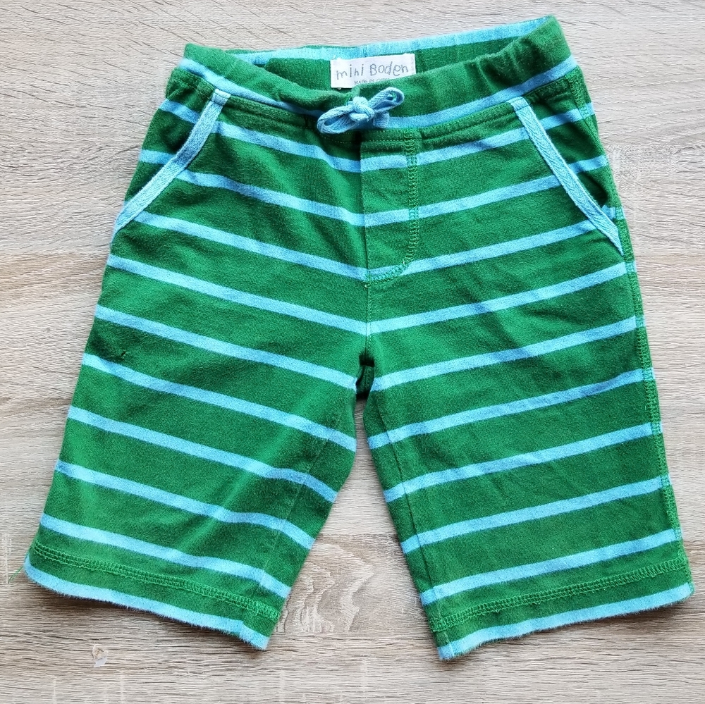 2009 guc/play Mini Boden size 4 baggies